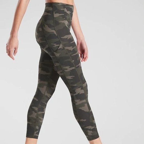 Athleta Ultimate Stash Pocket Camo 7/8 Tights SP - Picture 3 of 4